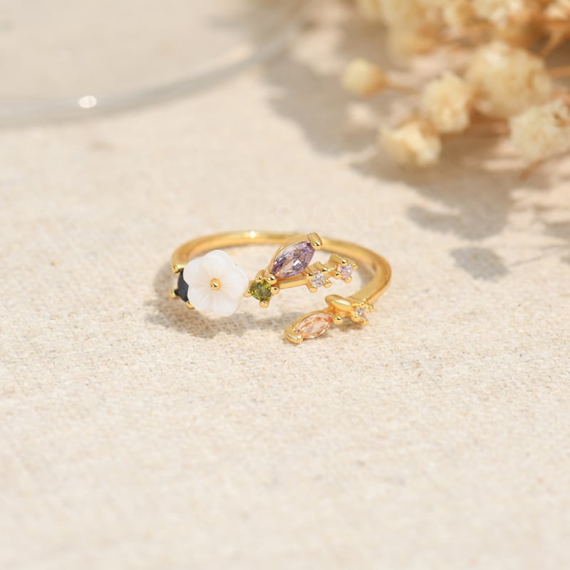 “A Link That Can Never Be Undone” Crystal White Blossom Ring